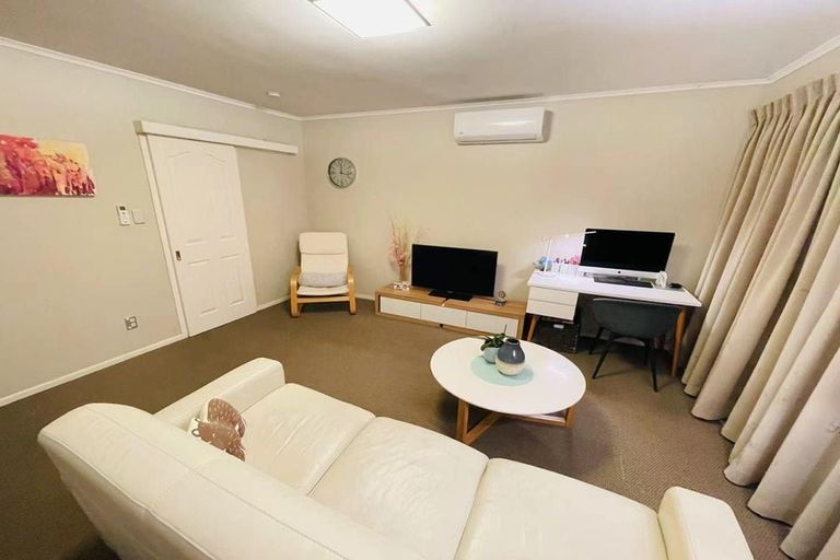 Photo of property in 101 Stanley Road, Glenfield, Auckland, 0629