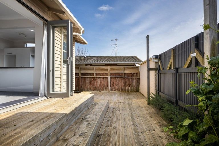 Photo of property in 40 Robe Street, New Plymouth, 4310