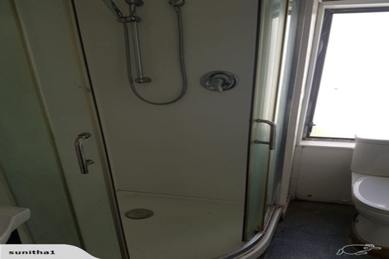 Photo of property in 4 Tacitus Place, Totara Vale, Auckland, 0629