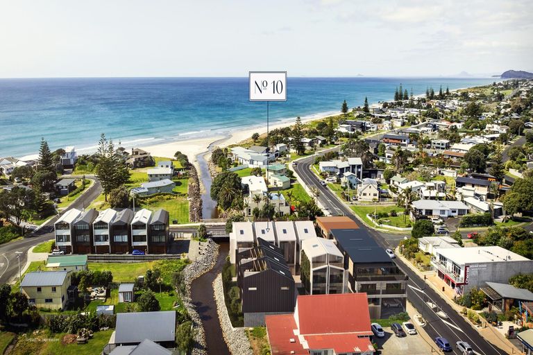 Photo of property in 10 Wilson Road South, Waihi Beach, 3611