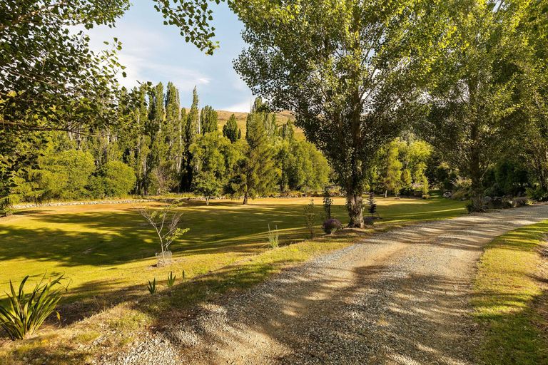 Photo of property in 2347 Cardrona Valley Road, Cardrona, Wanaka, 9382