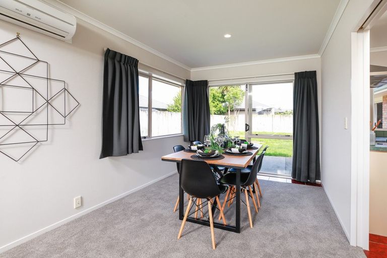 Photo of property in 4 Holford Place, Huntington, Hamilton, 3210