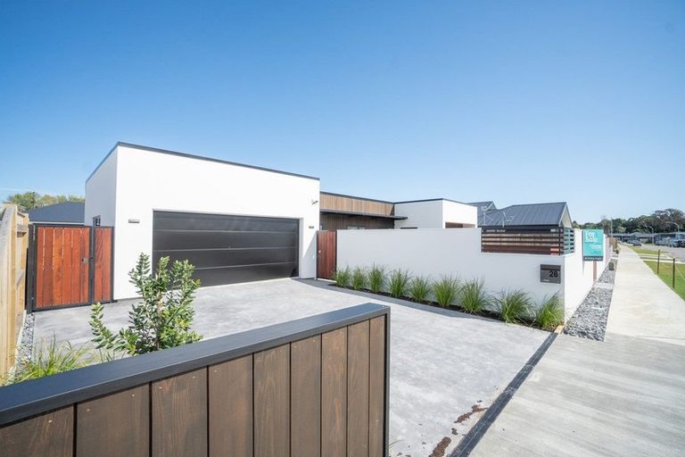 Photo of property in 28 Freedom Drive, Kelvin Grove, Palmerston North, 4414
