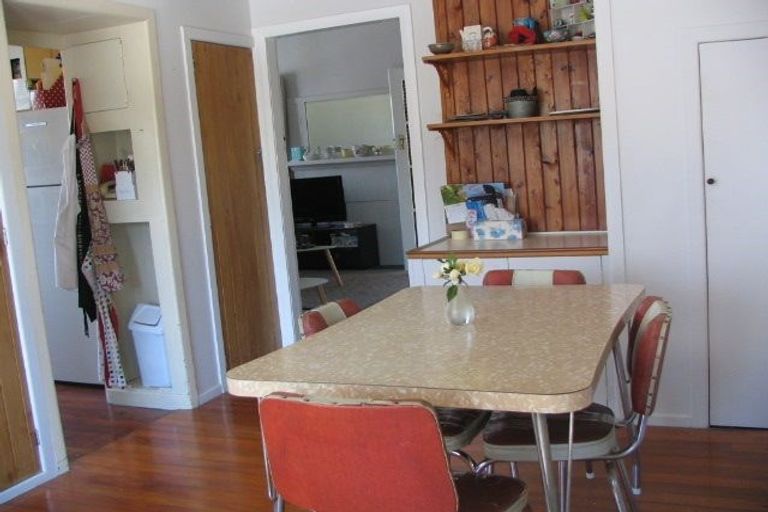 Photo of property in 1/12 Northumberland Avenue, Belmont, Auckland, 0622