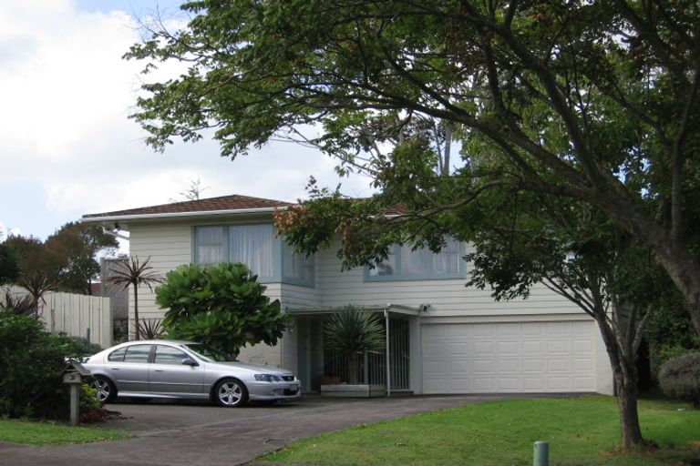 Photo of property in 2/61 Glenmore Road, Sunnyhills, Auckland, 2010