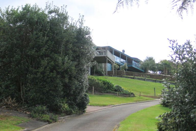 Photo of property in 222 Russell Bruce Place, Onemana, Whangamata, 3691