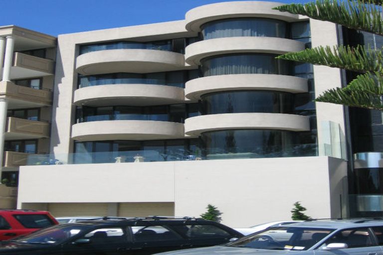 Photo of property in 9/310 Oriental Parade, Oriental Bay, Wellington, 6011