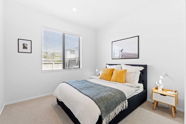 Photo of property in 33 Cambie Avenue, Red Beach, 0932