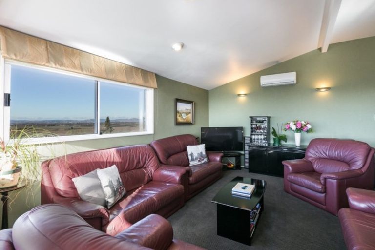 Photo of property in 95 Churchill Drive, Taradale, Napier, 4112