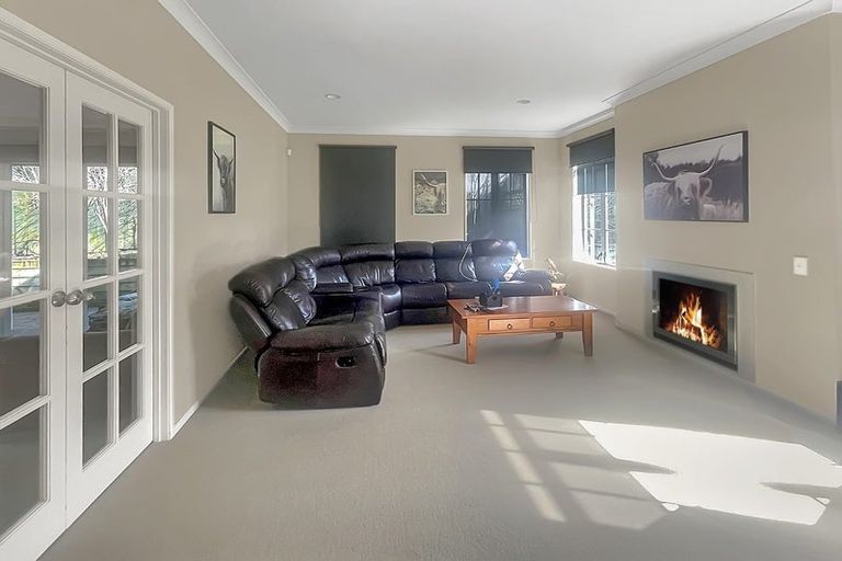 Photo of property in 107 Pine Harbour Parade, Beachlands, Auckland, 2018