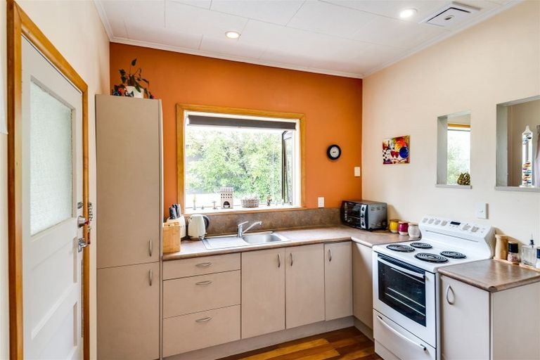 Photo of property in 5 Flanders Avenue, Onekawa, Napier, 4110