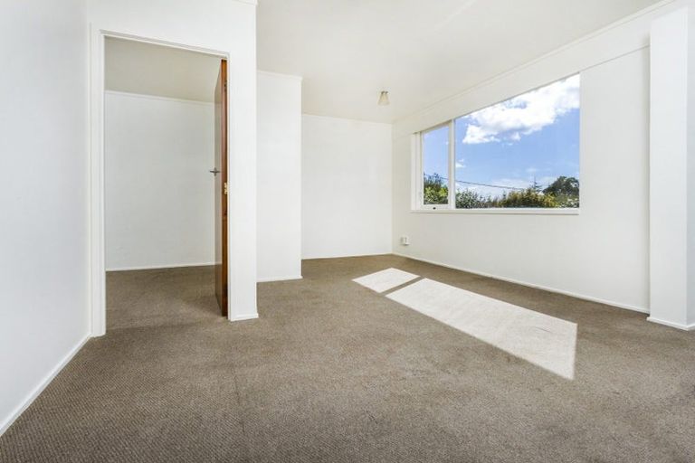 Photo of property in 1/91 Verran Road, Birkenhead, Auckland, 0626