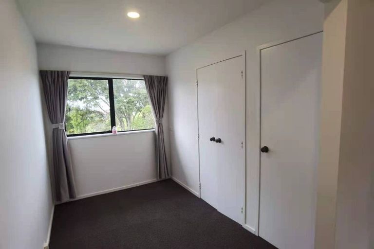 Photo of property in 36 Parr Terrace, Castor Bay, Auckland, 0620