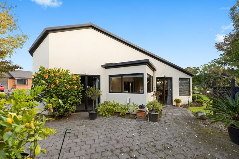 Photo of property in 25 Dallinger Street, St Andrews, Hamilton, 3200