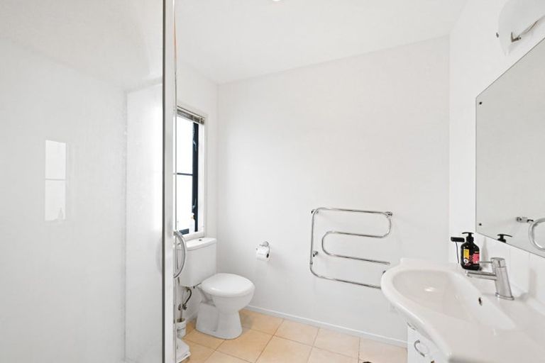 Photo of property in 2/5a Opoia Road, Hamilton East, Hamilton, 3216