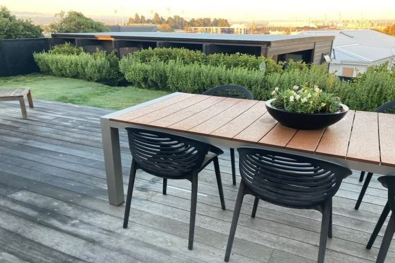 Photo of property in 110b Oceanview Road, Mount Maunganui, 3116