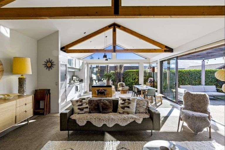 Photo of property in 34 Rannoch Drive, Jacks Point, Queenstown, 9371