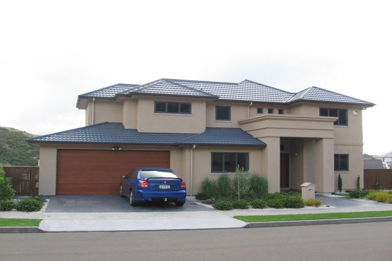 Photo of property in 28 Furlong Crescent, Churton Park, Wellington, 6037