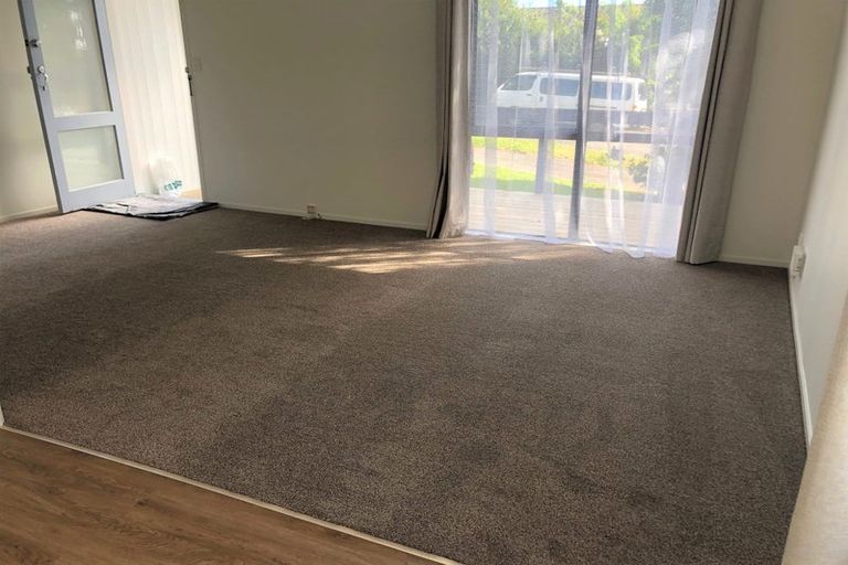 Photo of property in 2/10 Taitimu Drive, Weymouth, Auckland, 2103