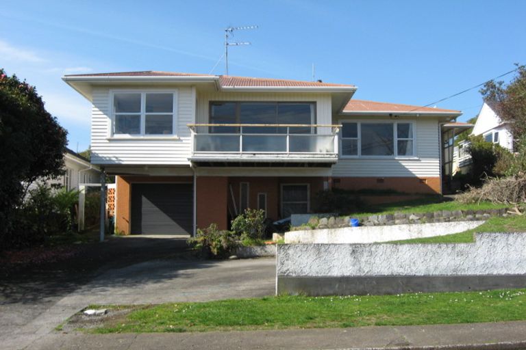 Photo of property in 56 Wallath Road, Westown, New Plymouth, 4310