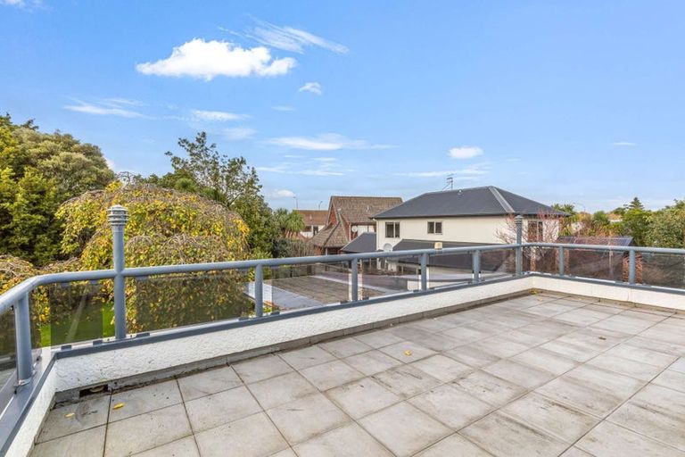 Photo of property in 6 Awatea Terrace, Hokowhitu, Palmerston North, 4410