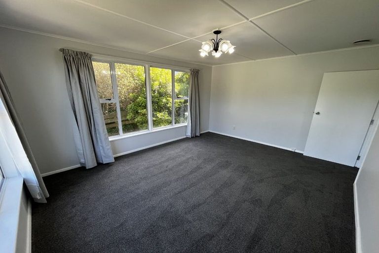 Photo of property in 25 Hiwi Crescent, Titahi Bay, Porirua, 5022