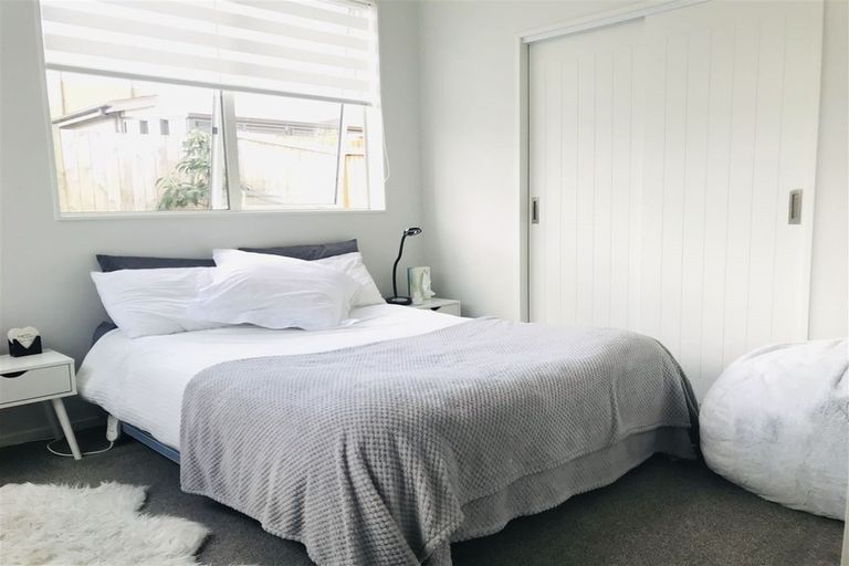 Photo of property in 29 Greenfinch Road, Hobsonville, Auckland, 0616