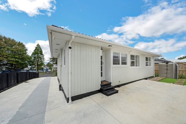Photo of property in 25b Flat Bush Road, Otara, Auckland, 2023