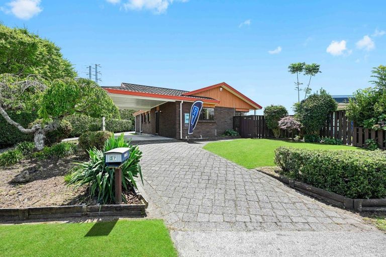 Photo of property in 37 Radiata Street, Fairview Downs, Hamilton, 3214