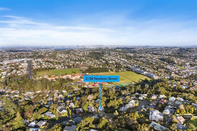 Photo of property in 2/38 Noeleen Street, Glenfield, Auckland, 0629
