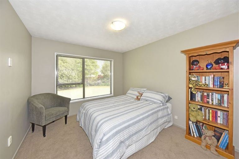 Photo of property in 50c Karnak Crescent, Russley, Christchurch, 8042