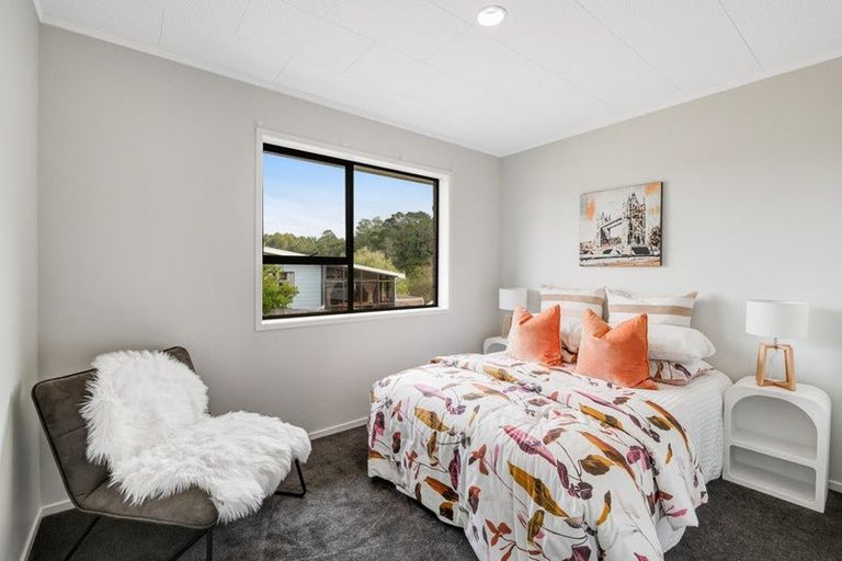 Photo of property in 148 Lynn Road, Bayview, Auckland, 0629