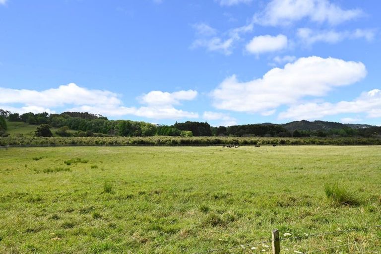 Photo of property in 867 Kahikatea Flat Road, Waitoki, Kaukapakapa, 0871