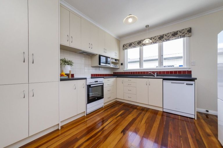 Photo of property in 25 Forbury Avenue, Takaro, Palmerston North, 4412