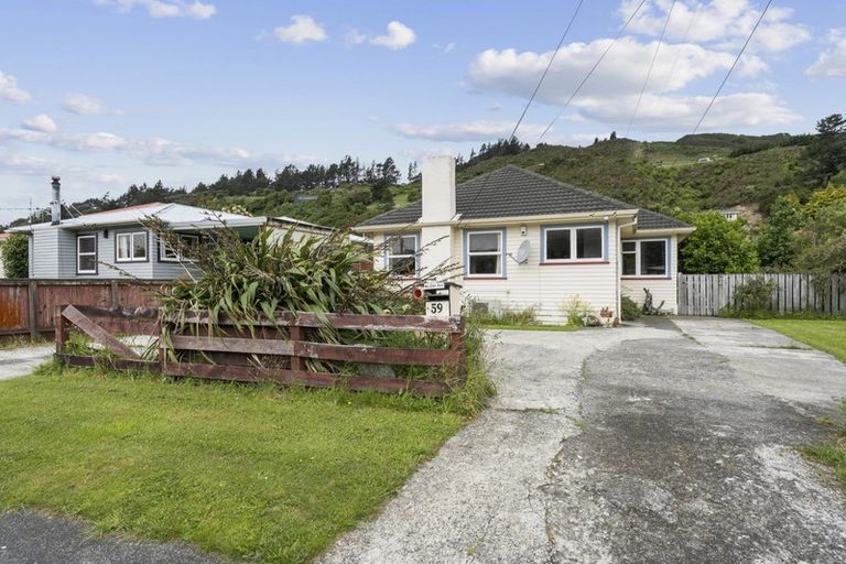 Photo of property in 59 Peel Place, Wainuiomata, Lower Hutt, 5014