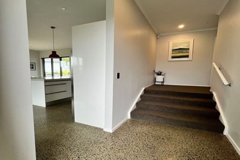 Photo of property in 5 Wautaiti Drive, Riverhead, 0820