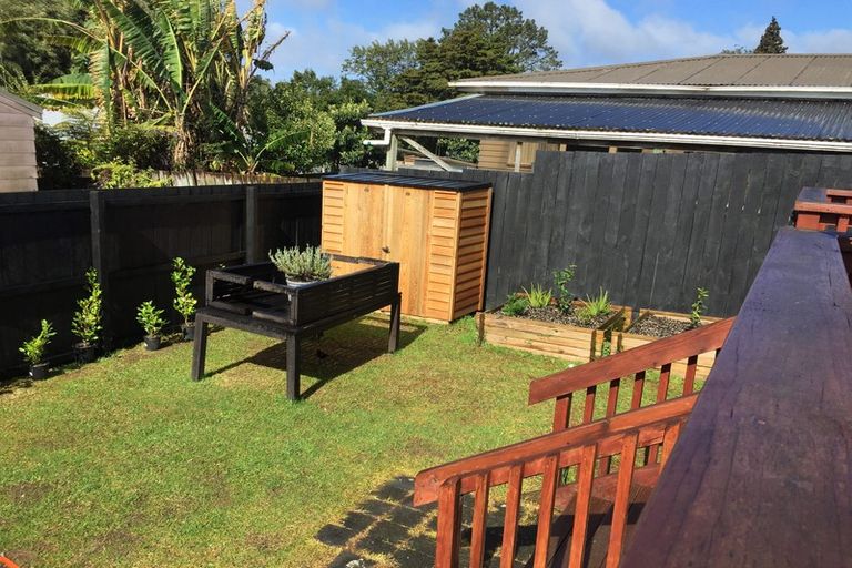 Photo of property in 25 Longburn Road, Henderson, Auckland, 0610