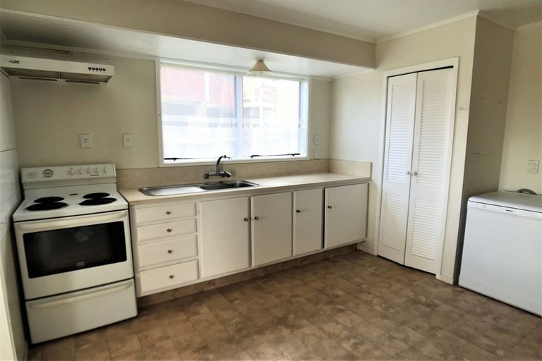 Photo of property in 96 Langana Avenue, Browns Bay, Auckland, 0630