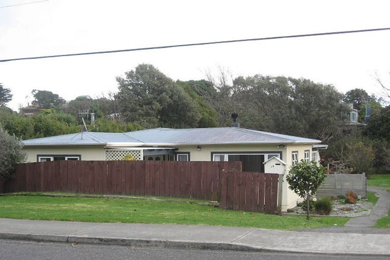 Photo of property in 19 Glen Road, Raumati South, Paraparaumu, 5032