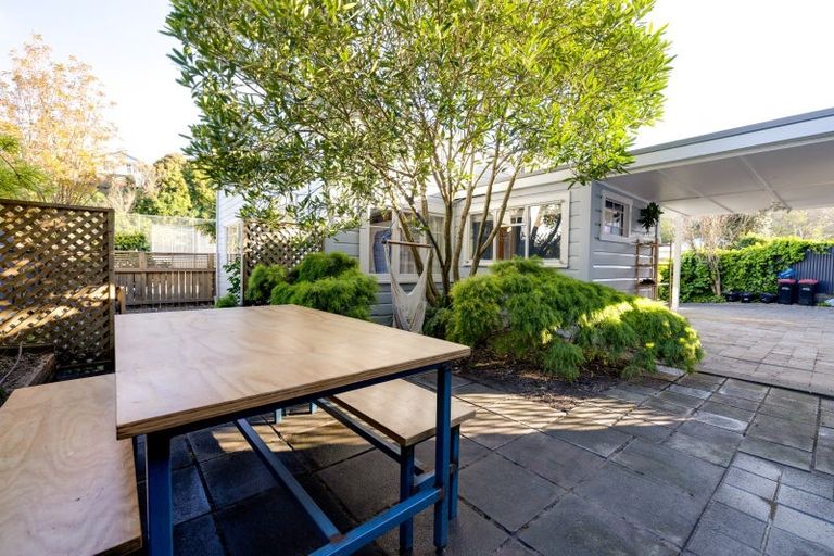 Photo of property in 8 Coote Road, Bluff Hill, Napier, 4110