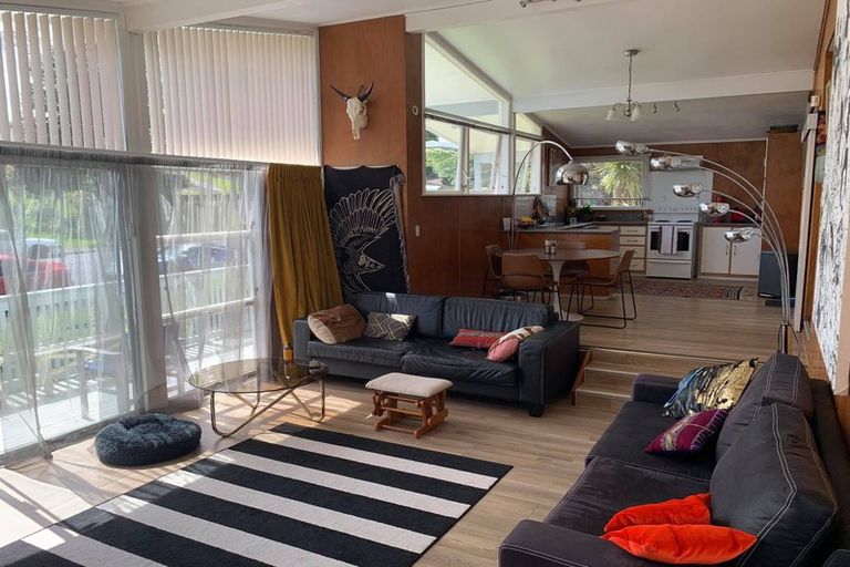 Photo of property in 11 Dellwood Avenue, Henderson, Auckland, 0612
