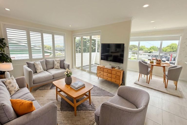 Photo of property in 37 Willoughby Avenue, Howick, Auckland, 2014