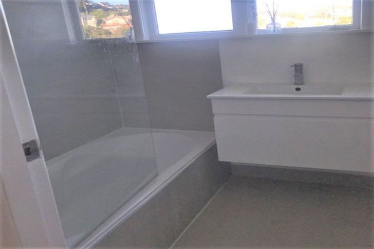 Photo of property in 40 Hindmarsh Street, Johnsonville, Wellington, 6037