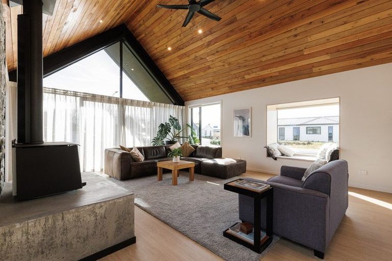 Photo of property in 18 Wakanini Place, Mapua, 7005