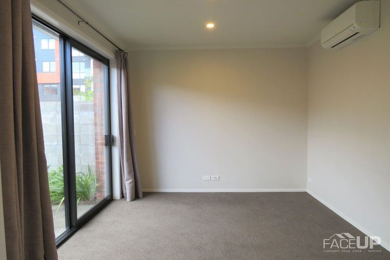 Photo of property in 6 Uku Lane, Hobsonville, Auckland, 0616