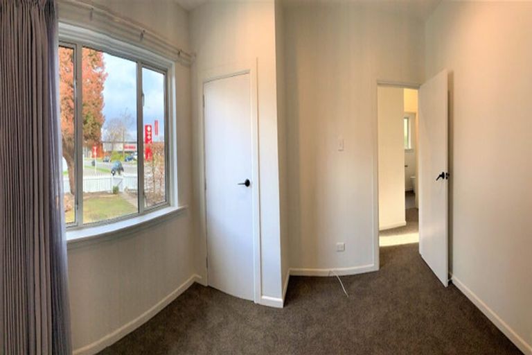 Photo of property in 26 Memorial Avenue, Ilam, Christchurch, 8053