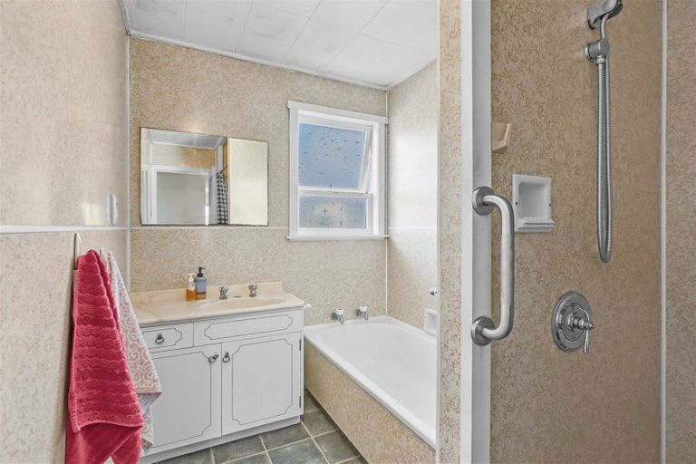 Photo of property in 45 Domett Street, Westport, 7825