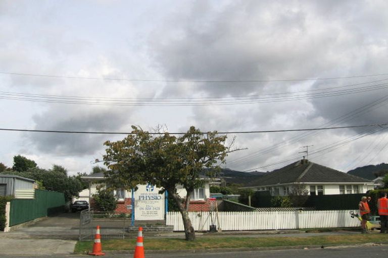 Photo of property in 1 Keys Street, Elderslea, Upper Hutt, 5018