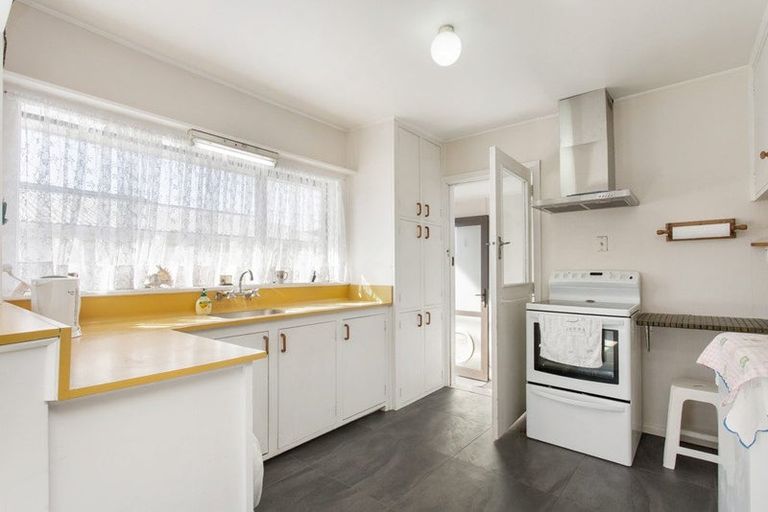 Photo of property in 34 Northcote Road, Northcote, Christchurch, 8052