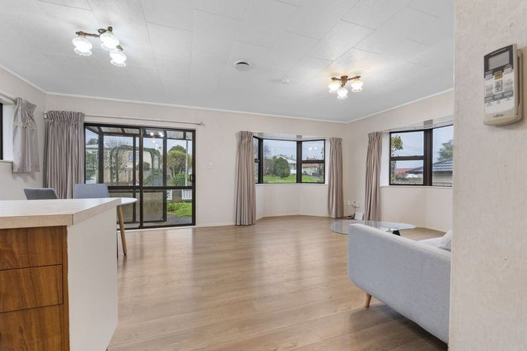 Photo of property in 1/47 South Road, Blagdon, New Plymouth, 4310